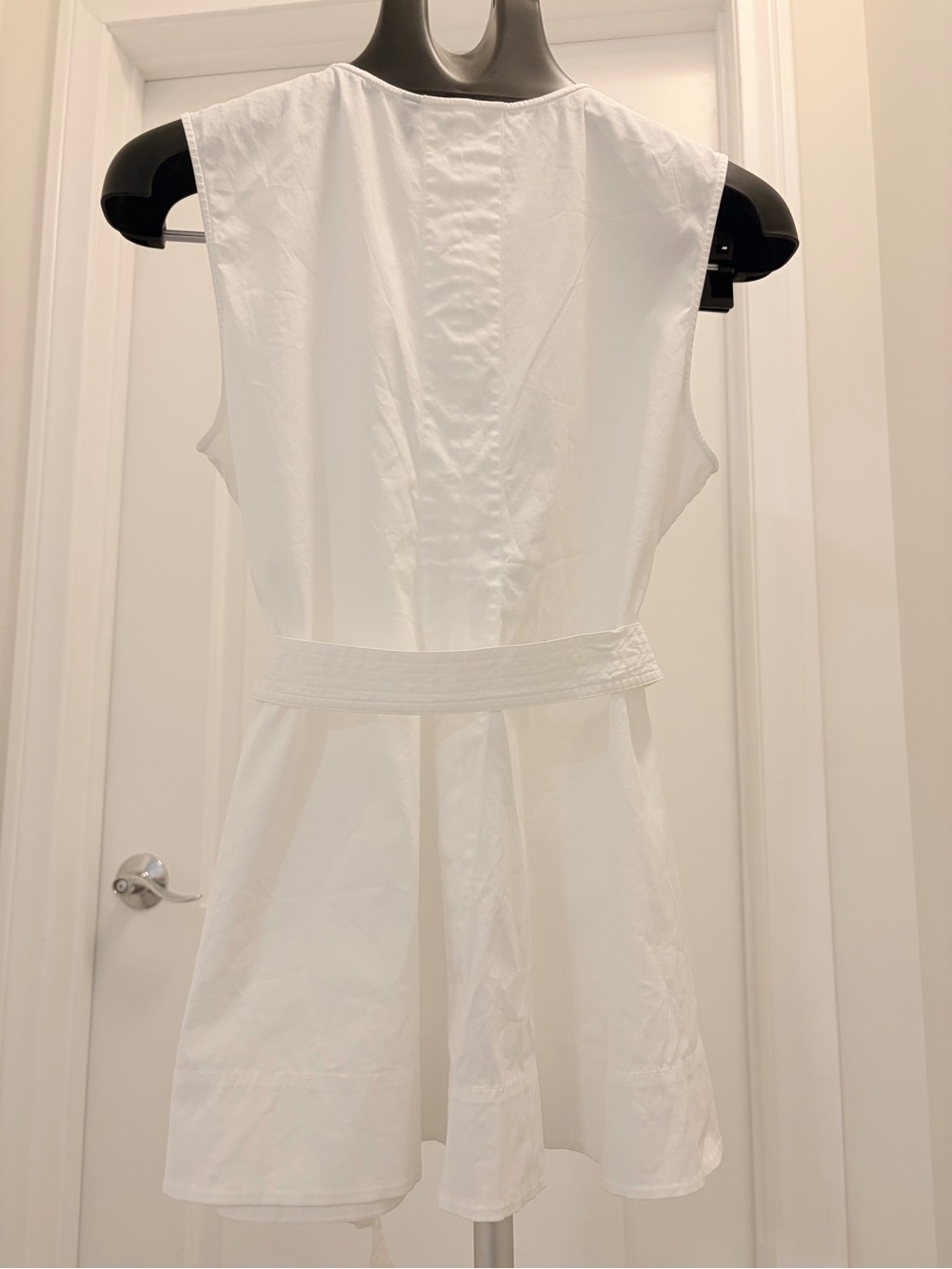 Theory White Sleeveless top - Picture 4 of 6